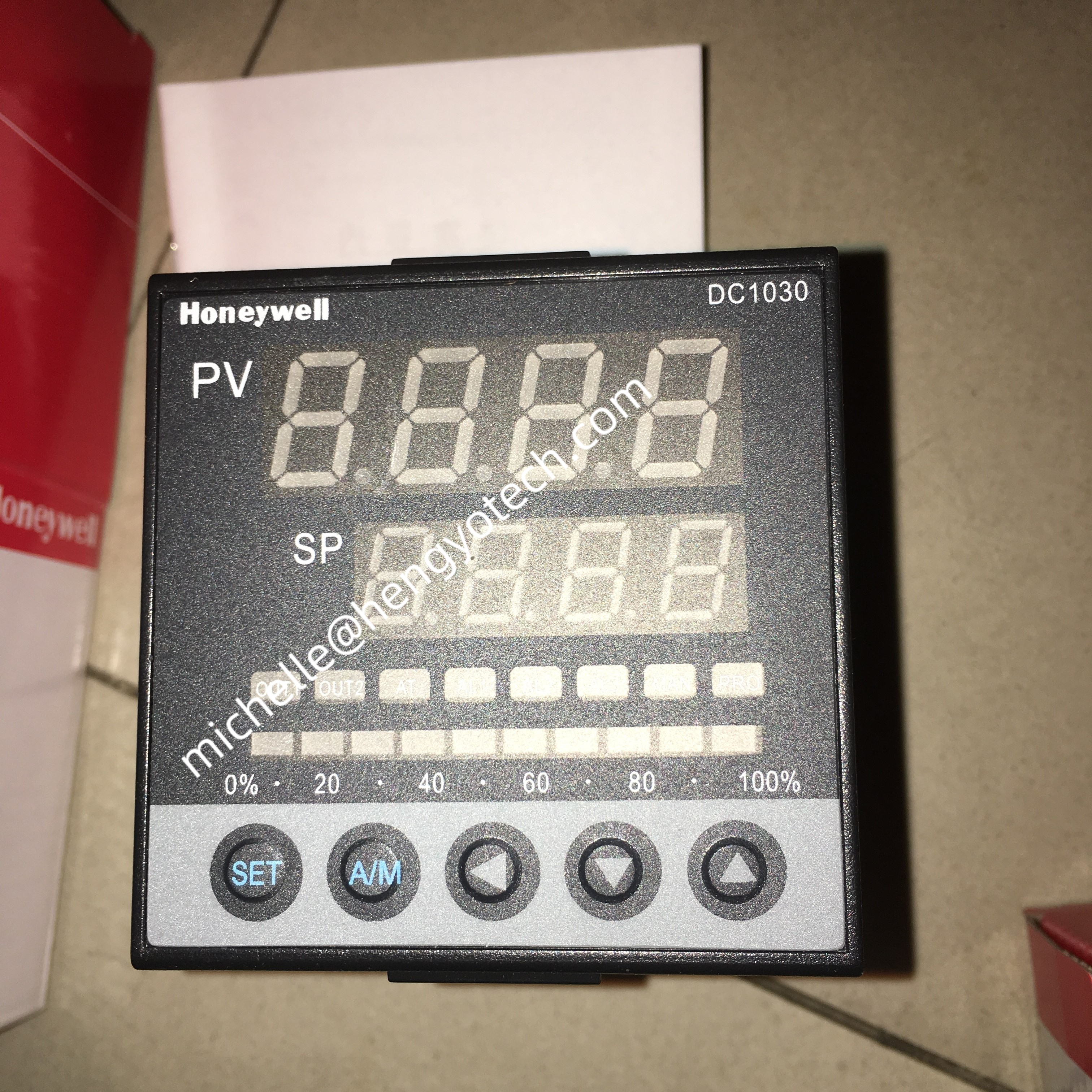 Honeywell DC1030 Series Temperature Controller